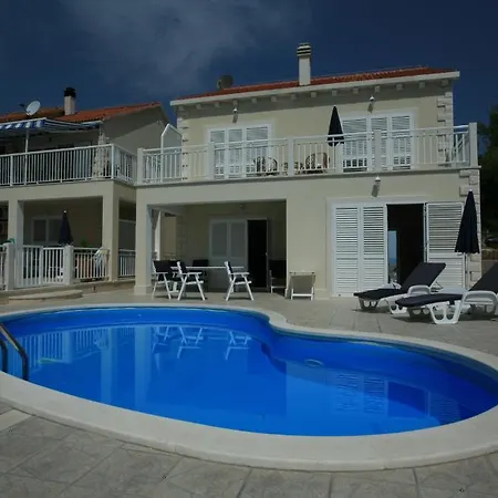 Luxury Mirula Apartament Sumartin