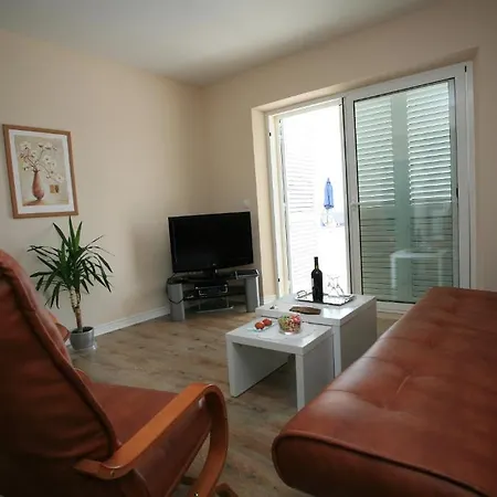 Apartament Luxury Mirula *