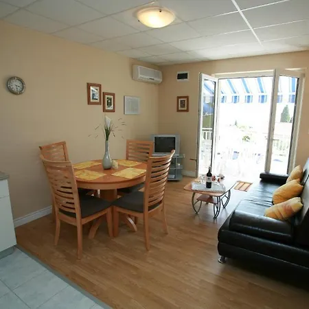 Luxury Mirula Apartament