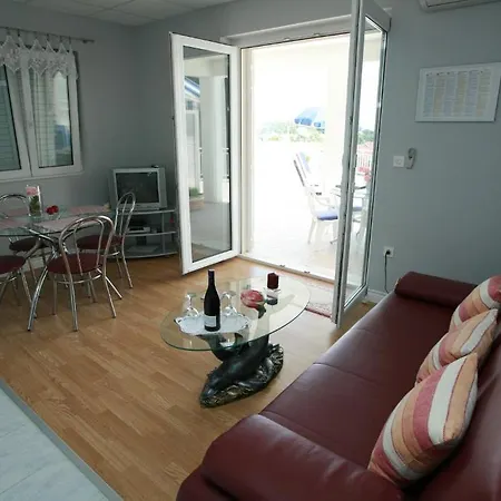 Luxury Mirula Apartament