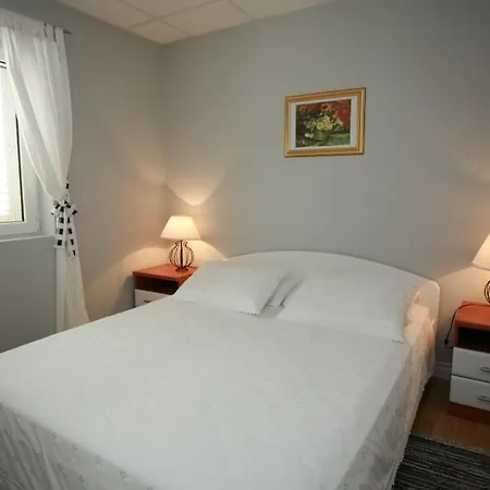 Apartament Luxury Mirula *