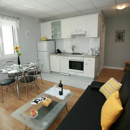 Luxury Mirula Apartament Sumartin
