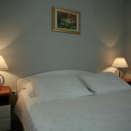 Apartament Luxury Mirula *